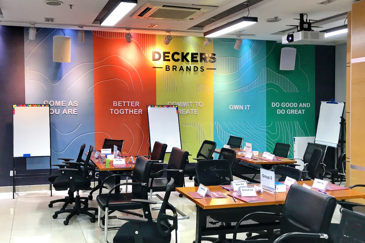 案例|BJL平台ADECIA会议解决方案协助跨国公司Deckers实现多种会议场景