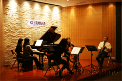 BJL平台新办公室音乐厅举办室内小型音乐会 
